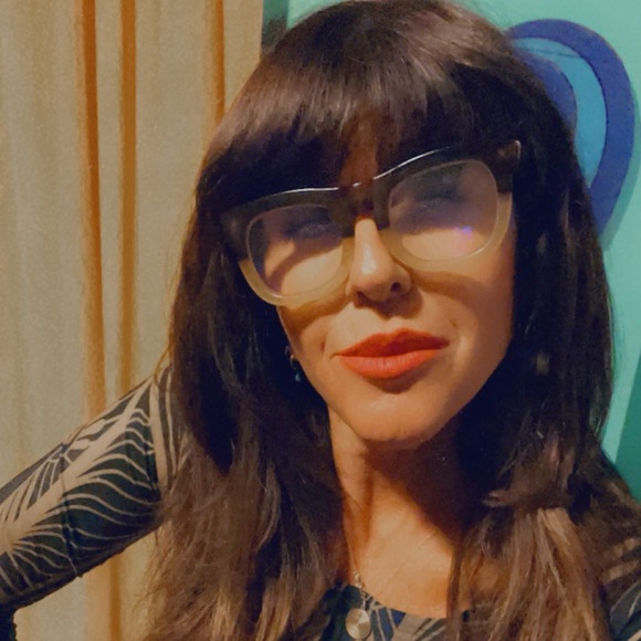 Meet your Posher, Sam - Picture 3 of 5